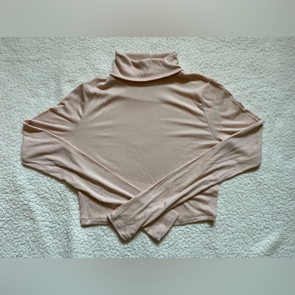 Sunday Best Cropped Turtleneck Size S - Picture 3 of 3